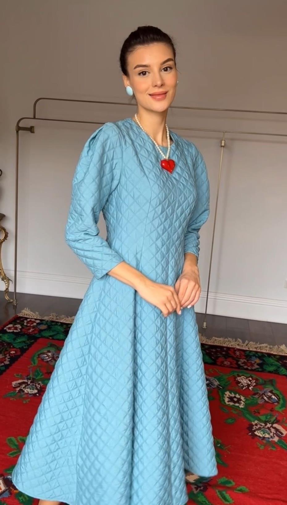“Rebecca” Turkuaz