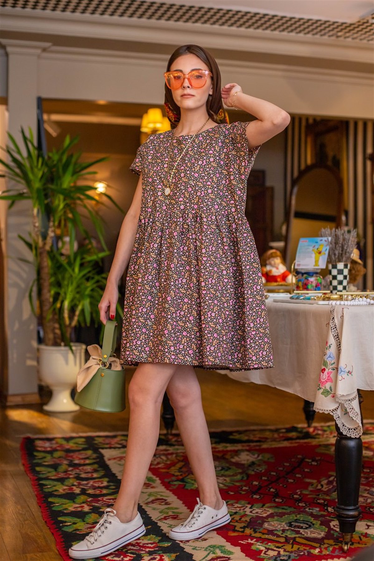 KAHVE ÇİÇEKLİ MİNİ ELBİSE