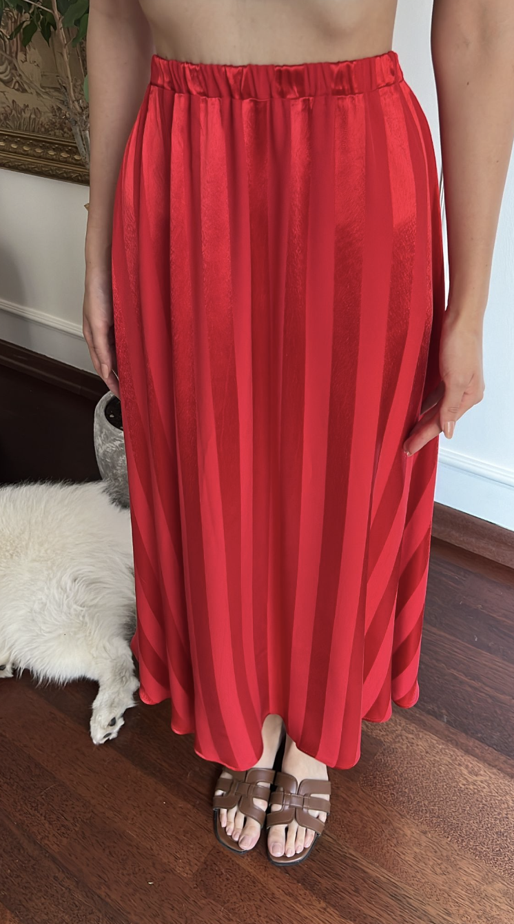 Kırmızı Jakarlı Etek