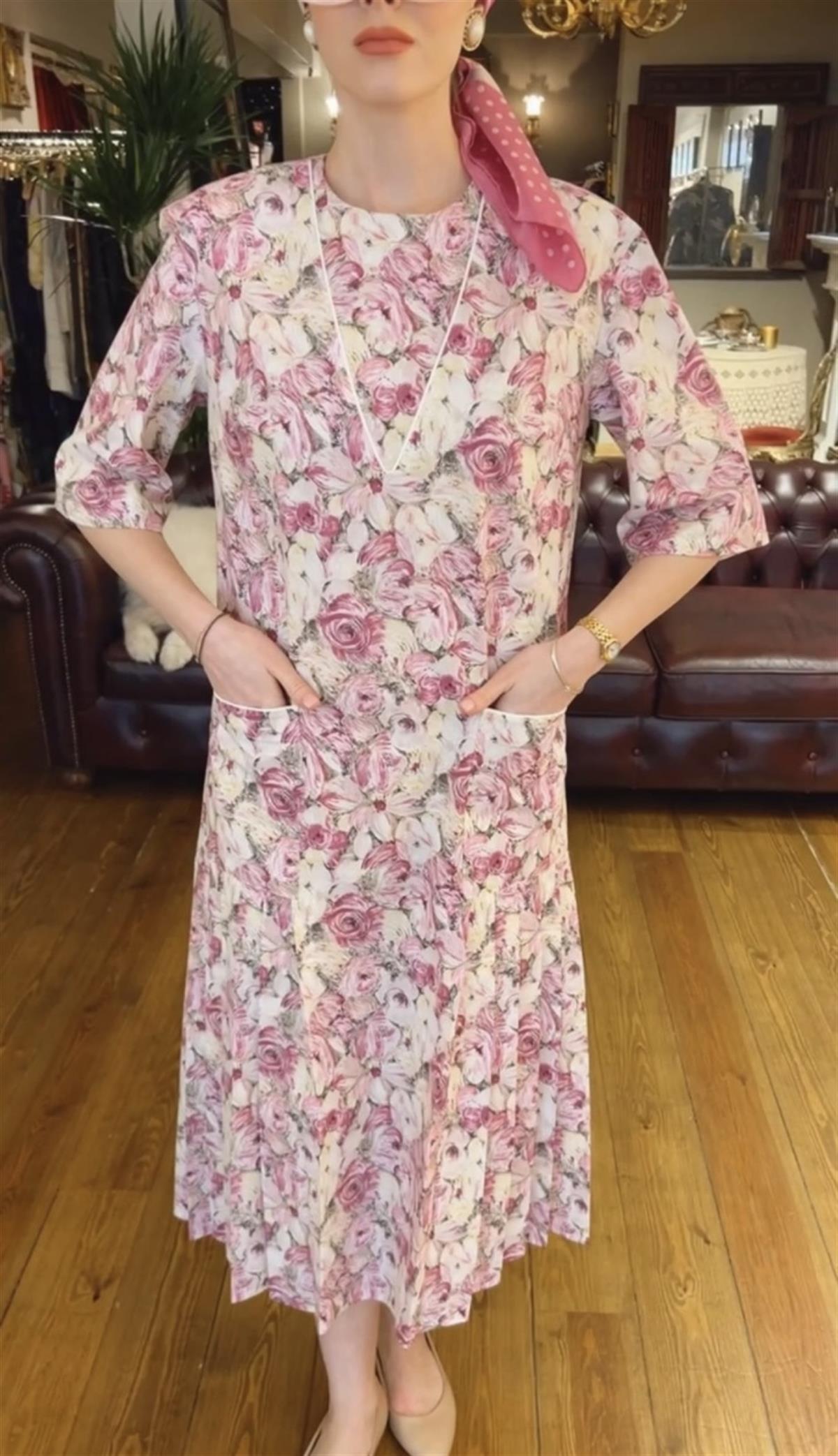 Pile detaylı Biyeli Elbise