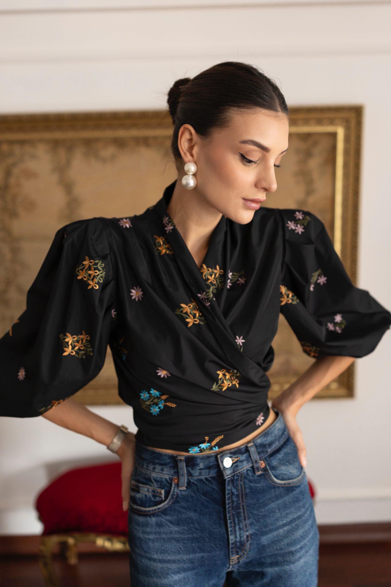 Reglan Vatkalı Nakış Detaylı Bluz *limited Edition