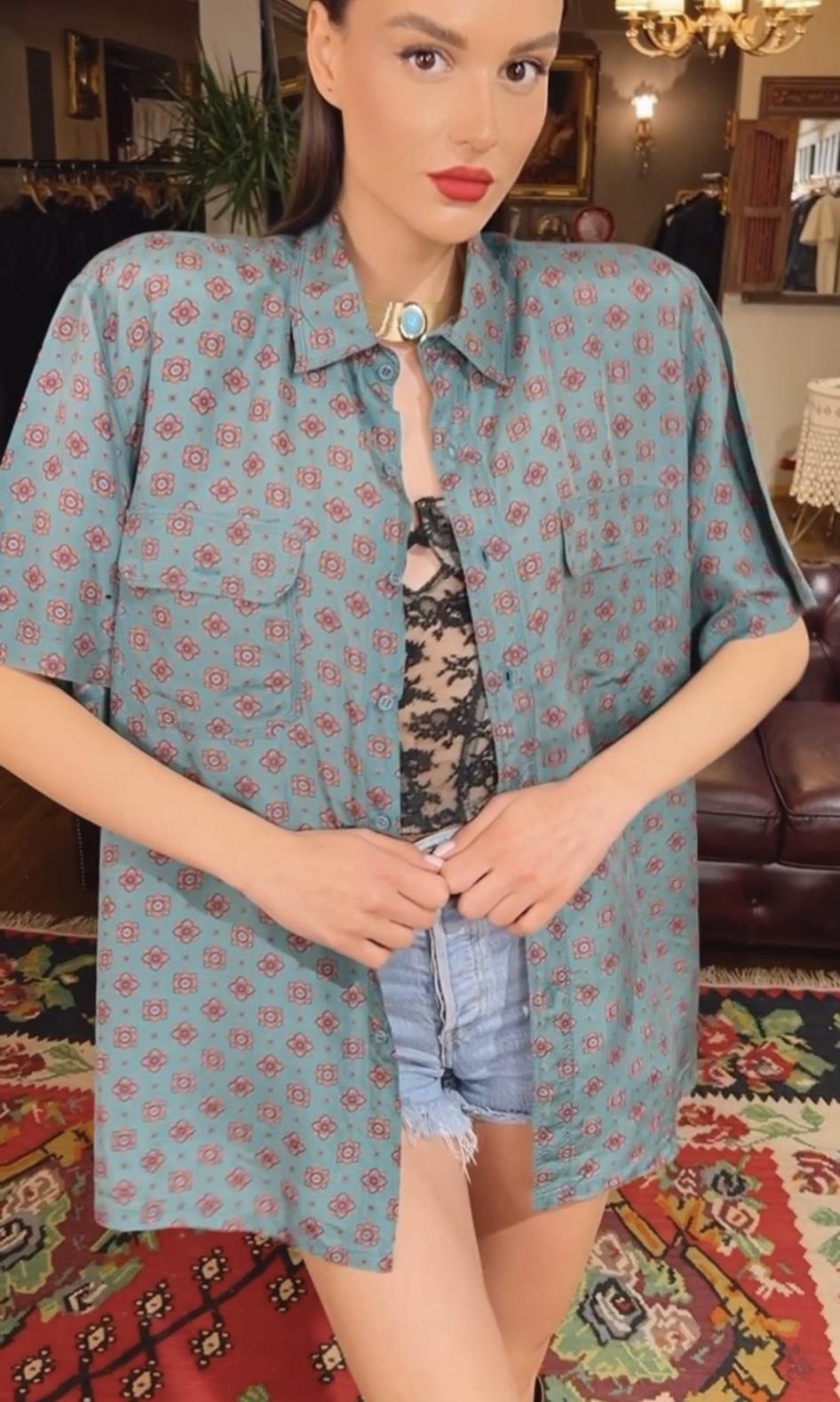 Vintage Monogram Desenli Kısa Kollu Gömlek 