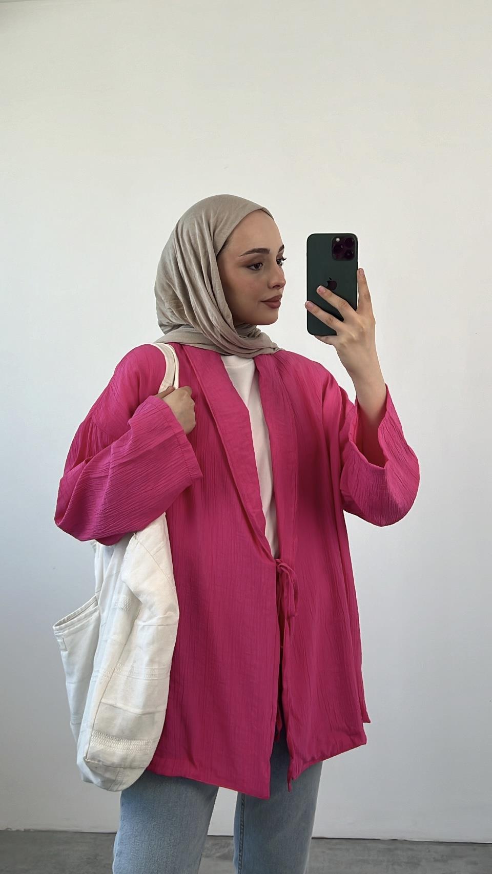 Pembe Dokulu Kimono