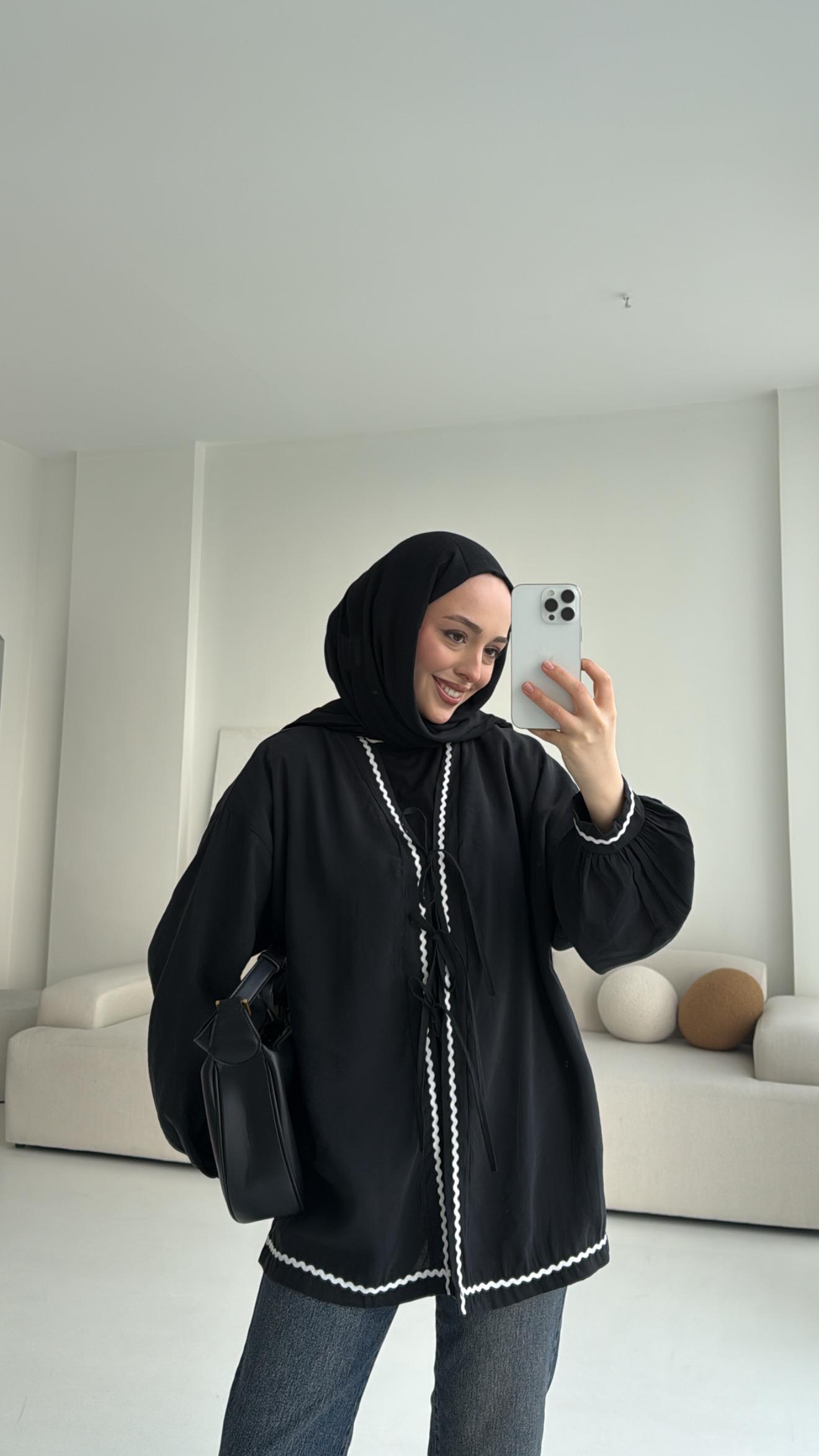 Siyah Bağlamalı Dantel Detay Kimono 