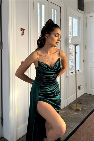 Allyso Degaje Yaka Yırtmaçlı Abiye 582243 ZÜMRÜT