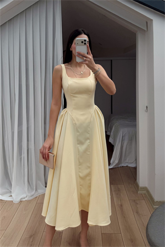 Belin Kare Yaka Sırt Dekolteli Midi Elbise 4968