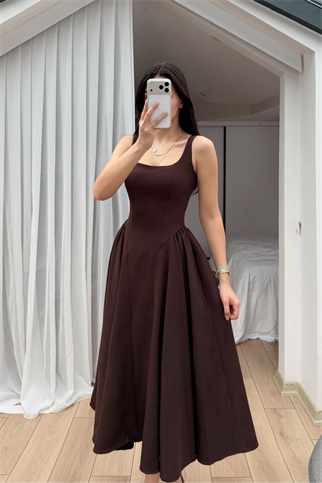 Belin Kare Yaka Sırt Dekolteli Midi Elbise 4968