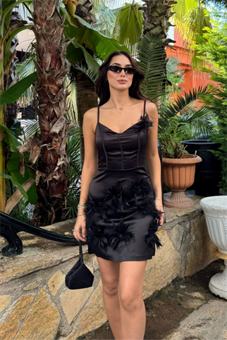 Bihter Askılı Çiçek Detaylı Tasarım Mini Elbise 9375 SİYAH