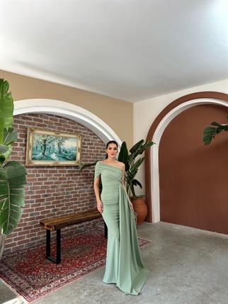 Ewo Kuyruklu Tek Omuz Abiye MİNT YEŞİLİ