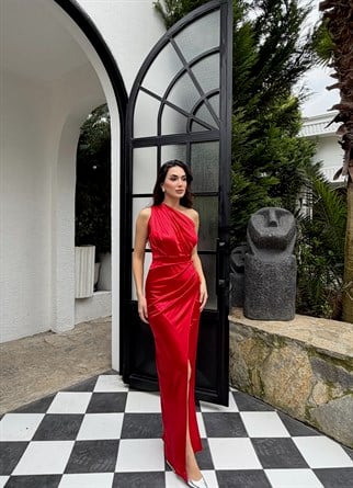Fiona Tek Kol Drapeli Saten Abiye 582856 KIRMIZI