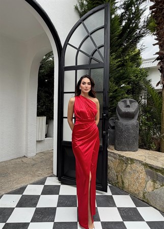 Fiona Tek Kol Drapeli Saten Abiye 582856 KIRMIZI