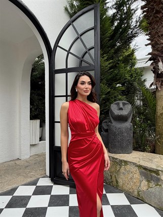 Fiona Tek Kol Drapeli Saten Abiye 582856 KIRMIZI