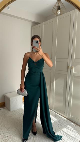 Fulya Straplez Yırtmaçlı Abiye 582467 ZÜMRÜT