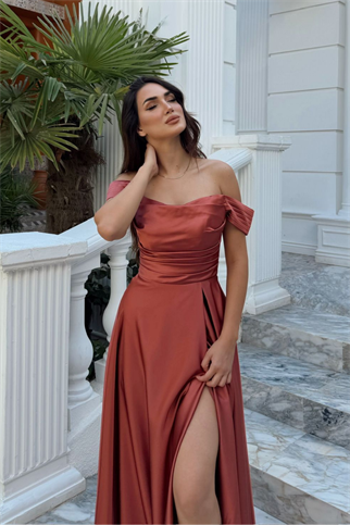 Kayık Yaka Yırtmaç Detay Saten Abiye 1038