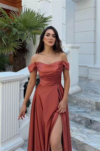 Kayık Yaka Yırtmaç Detay Saten Abiye 1038