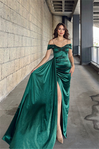 Stone Drape Yaka Yırtmaç Detay Kuyruklu Abiye 582553 ZÜMRÜT