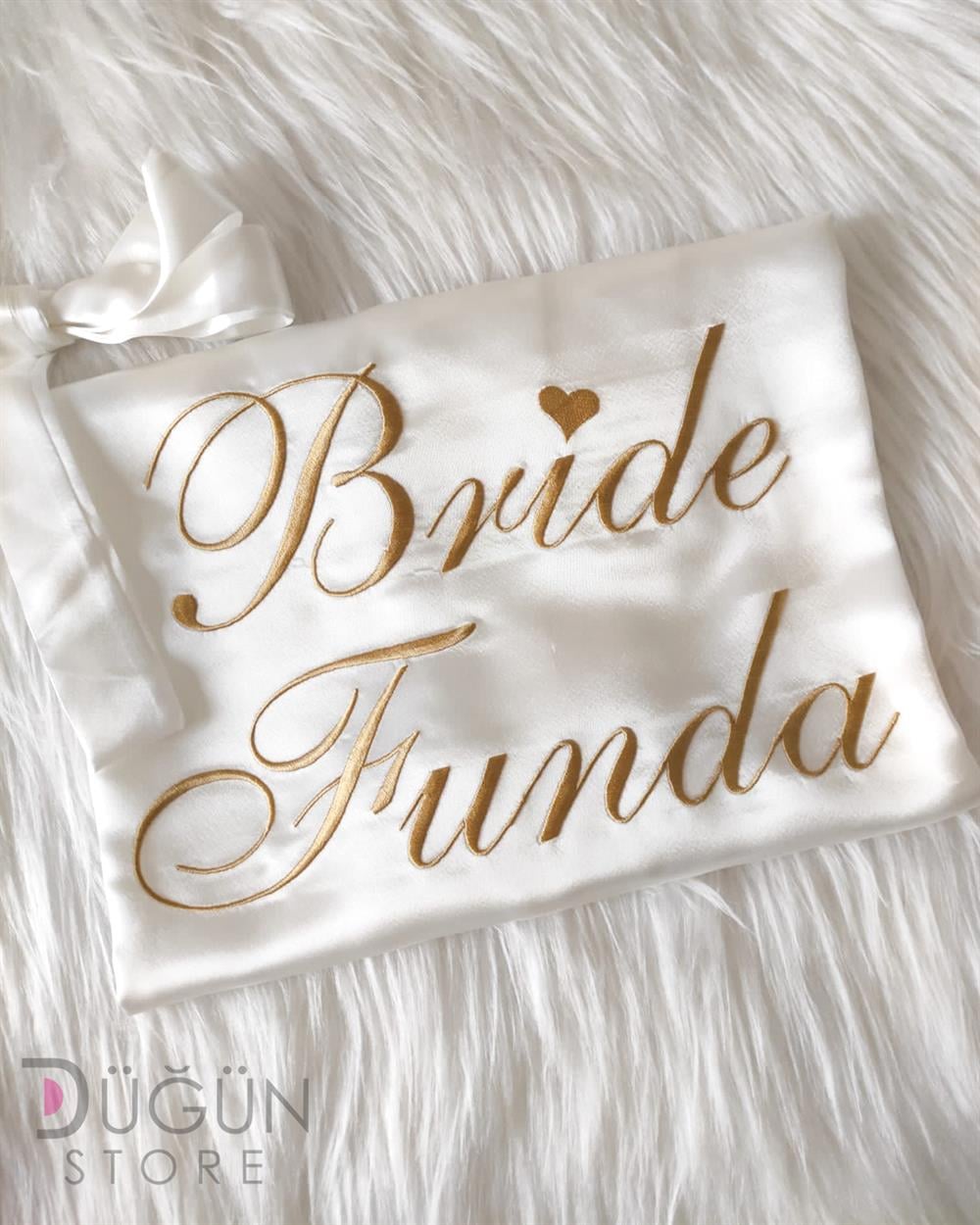 İsme Özel Bride Gold Nakışlı Beyaz Sabahlık 