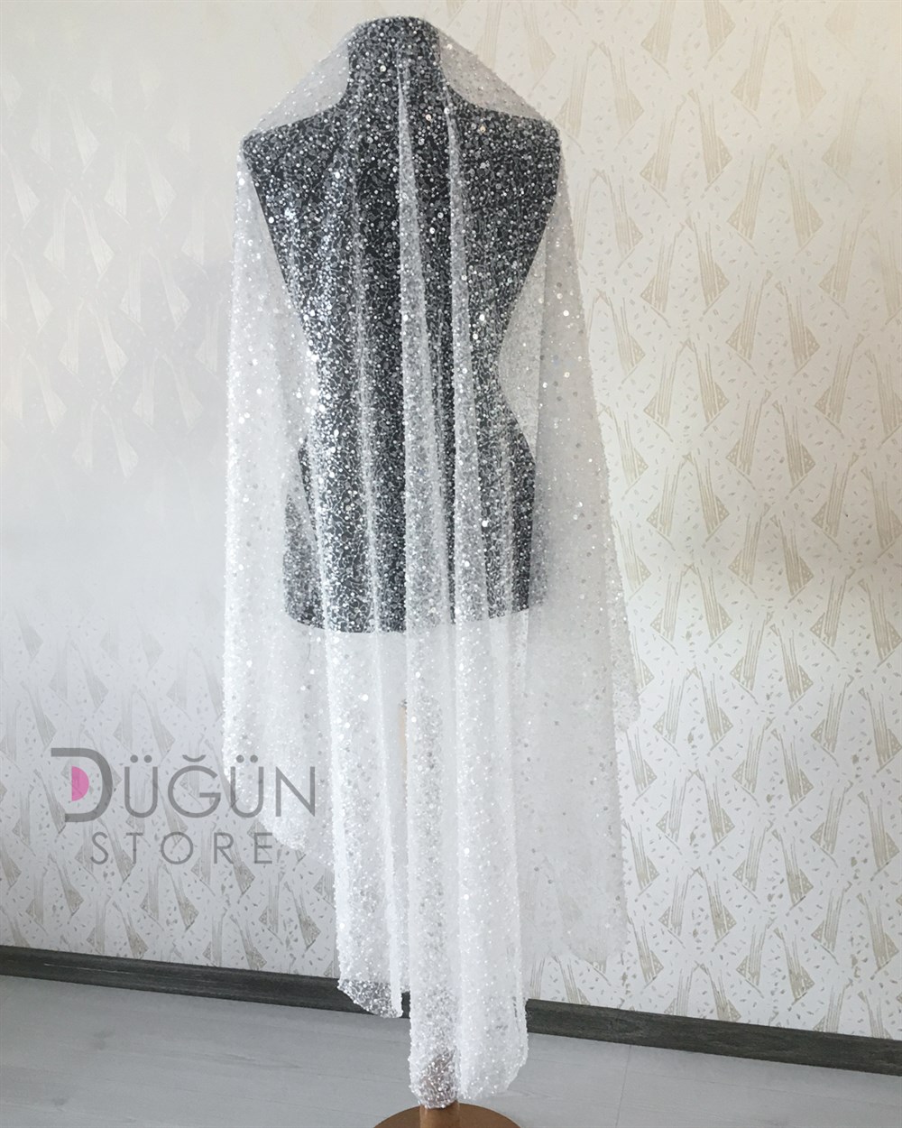 Pul ve Boncuk Detaylı Gelin Duvağı 
