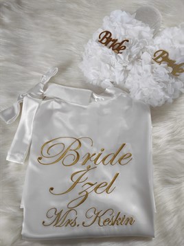İsme Özel Nakışlı Beyaz Sabahlık ve Bride Terlik 