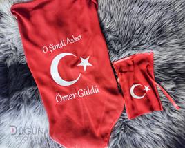 O Şimdi Asker Ay Yidiz Altında İsimli Örtü