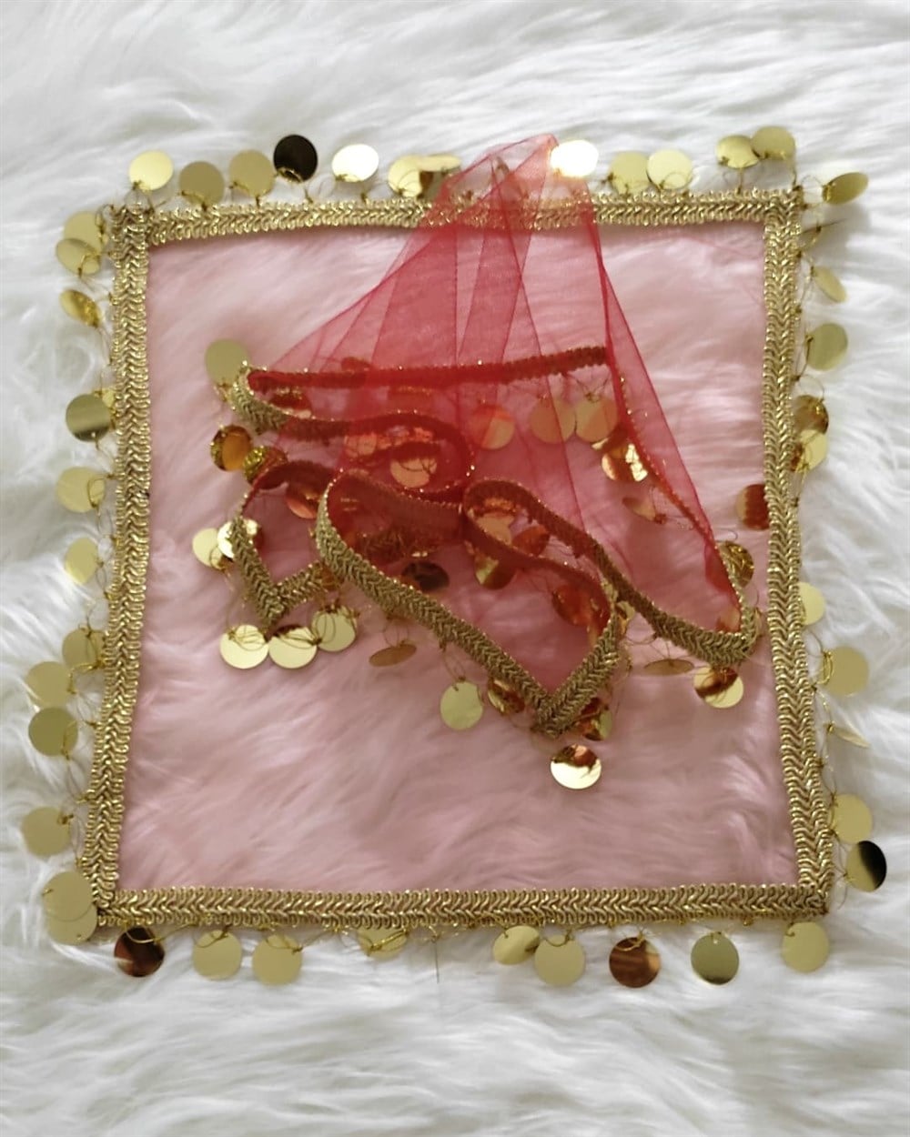 Kırmızı Gold Şeritli Pullu Mendil 10 adet 