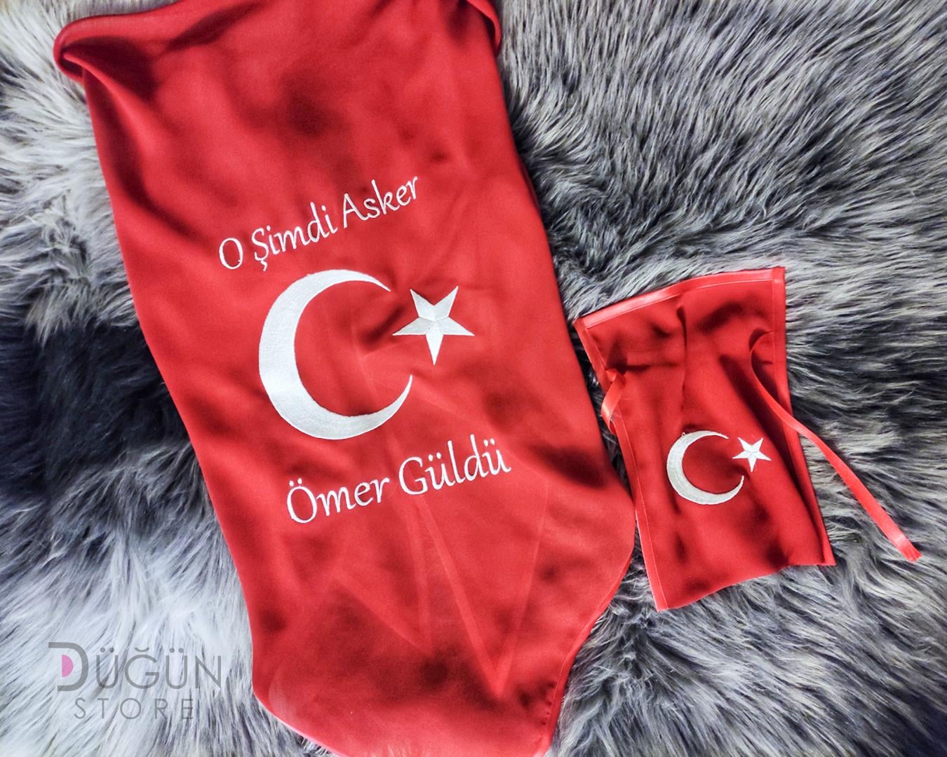O Şimdi Asker Ay Yidiz Altında İsimli Örtü