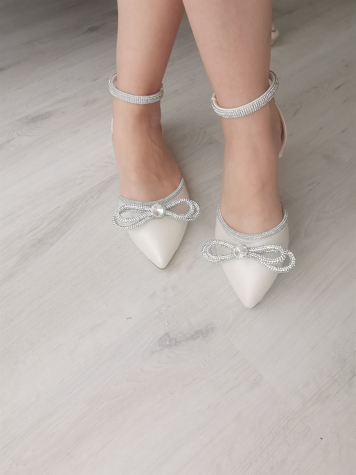 Kadın Sedef Beyaz Renk 3.5 Cm Topuklu Kablo Taşlı Fiyonklu Abiye Babet  Gelin Ayakkabısı