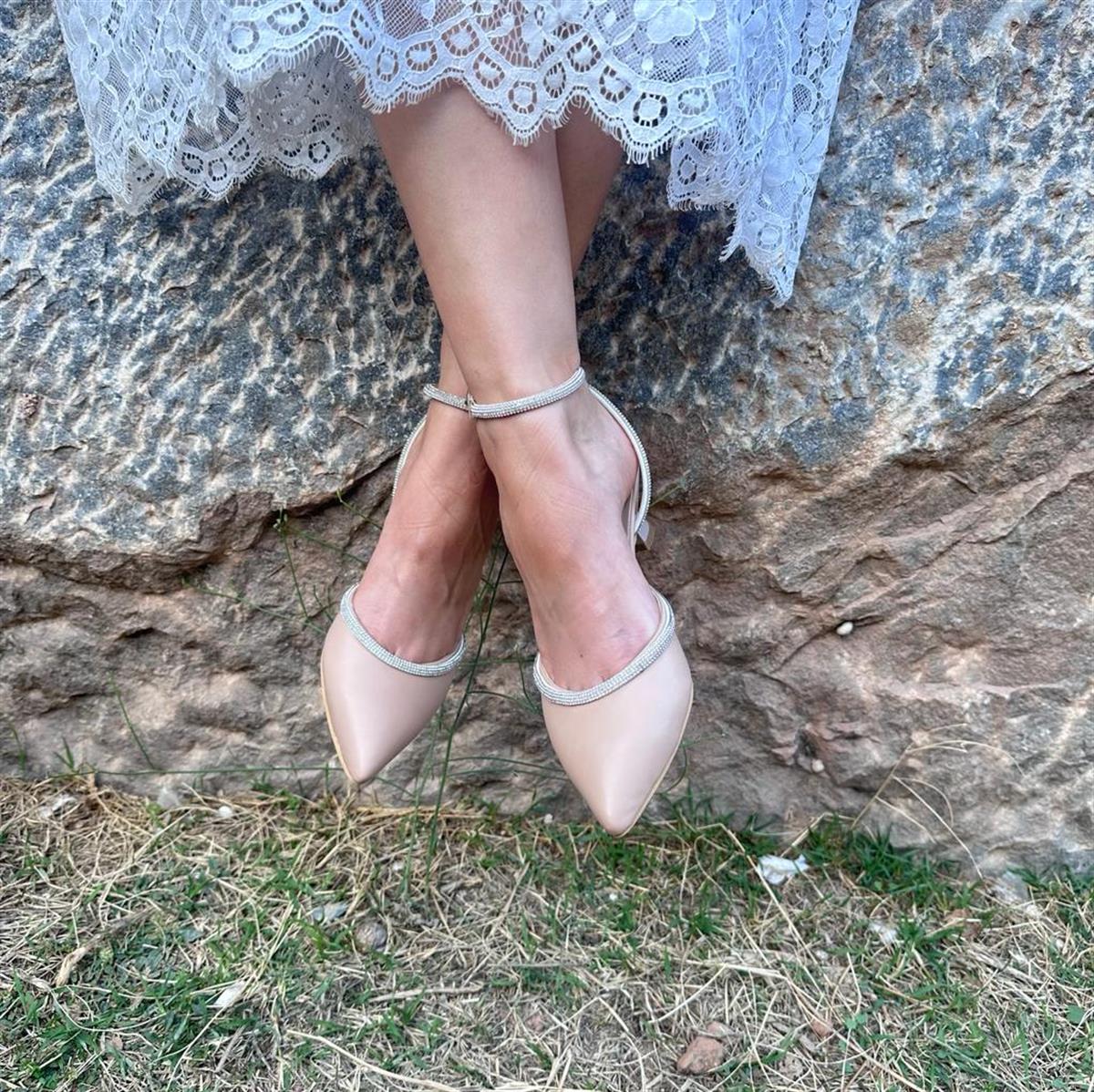 Kadın Ten Rengi 5 Cm Kadeh Topuklu Taşlı Stiletto Gelin Ayakkabısı