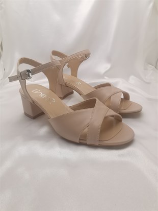 KADIN NUDE TEN RENGİ ÖN ÇAPRAZ RAHAT 5 CM KALIN TOPUKLU ABİYE AYAKKABI
