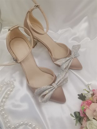 KADIN TEN RENGİ FİYONKLU 7 CM TOPUKLU STİLETTO