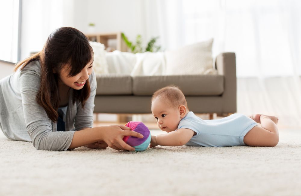 Sekiz aylık bebek için oyuncak önerileri