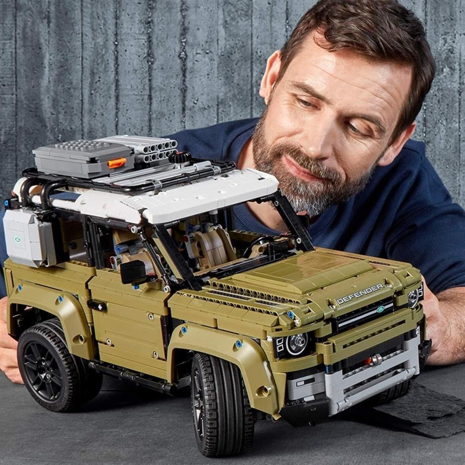 LEGO Technic Land Rover Defender Yapım Seti 42110 En ucuz Fiyatlar &  Orjinal Ürün Garantisi ile Otoys'da