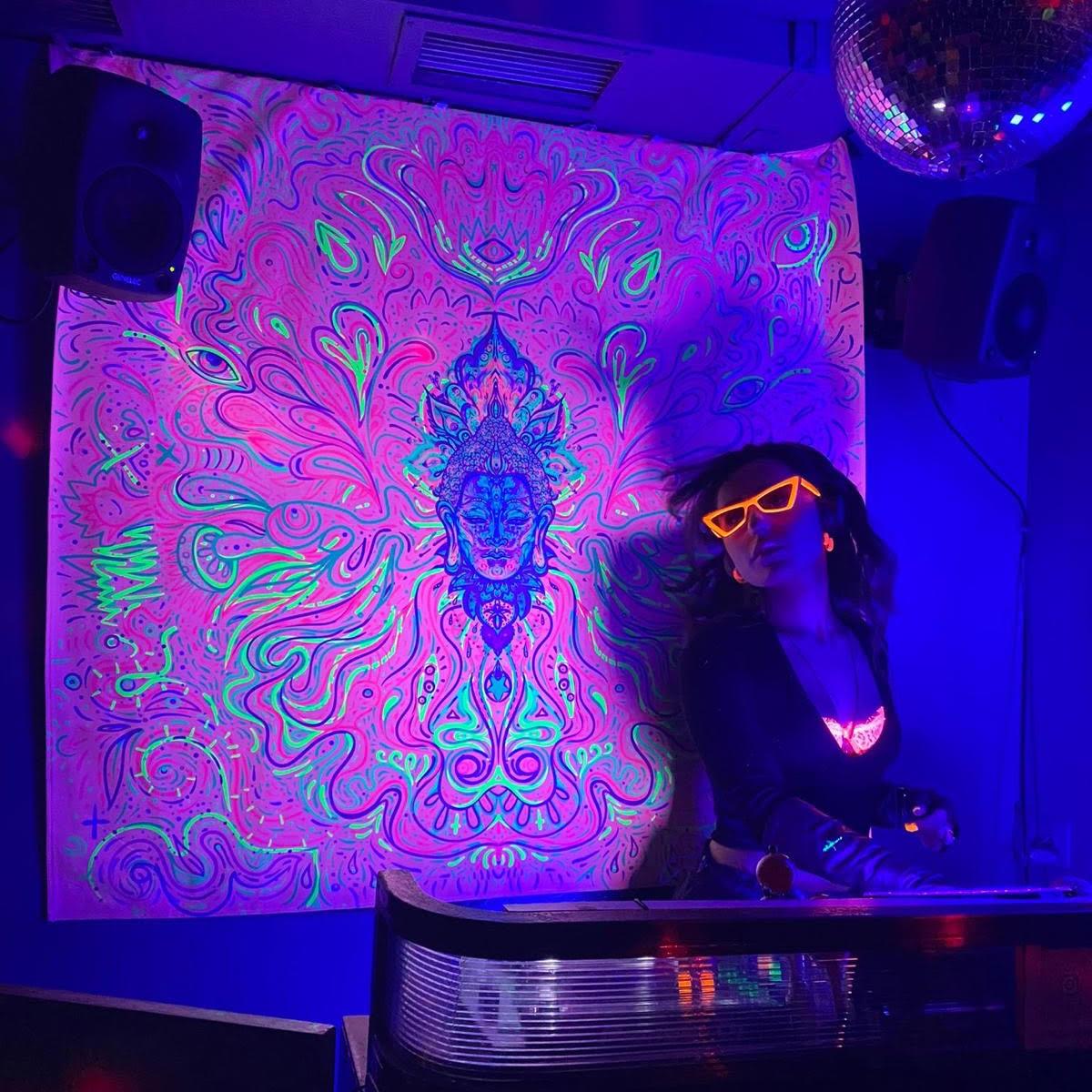 Shiva & Secret Eyes / Neon Duvar Örtüsü Tapestry
