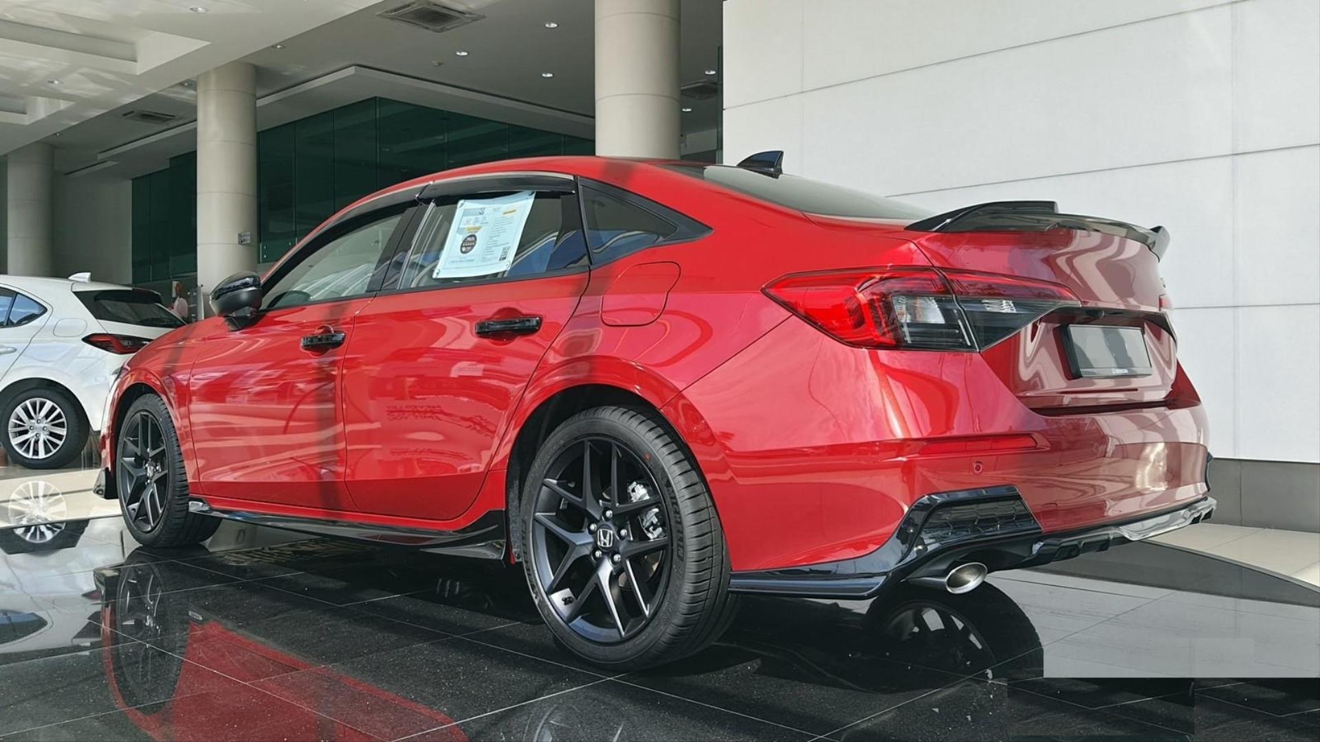 CIVIC FE1 2022 IÇIN UYUMLU  RS SPOILER - PIANO BLACK (PARLAK SIYAH) 