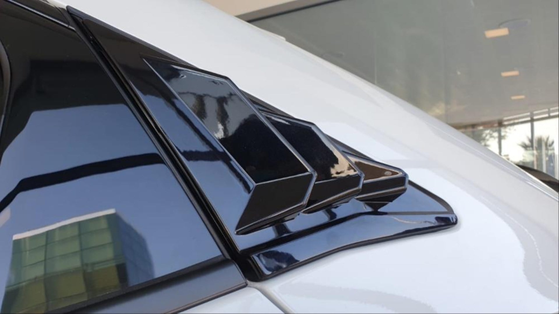 CIVIC FK7 2016-2020 IÇIN UYUMLU HB KELEBEK KAPLAMA PIANO BLACK