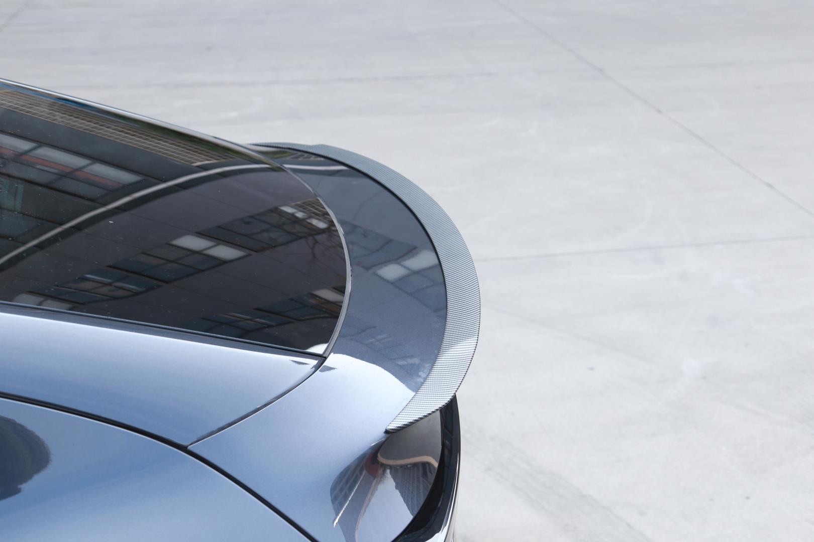 2025+ MODEL Y (JUNIPER) IÇIN SPOR SPOILER - PARLAK KARBON BOYA