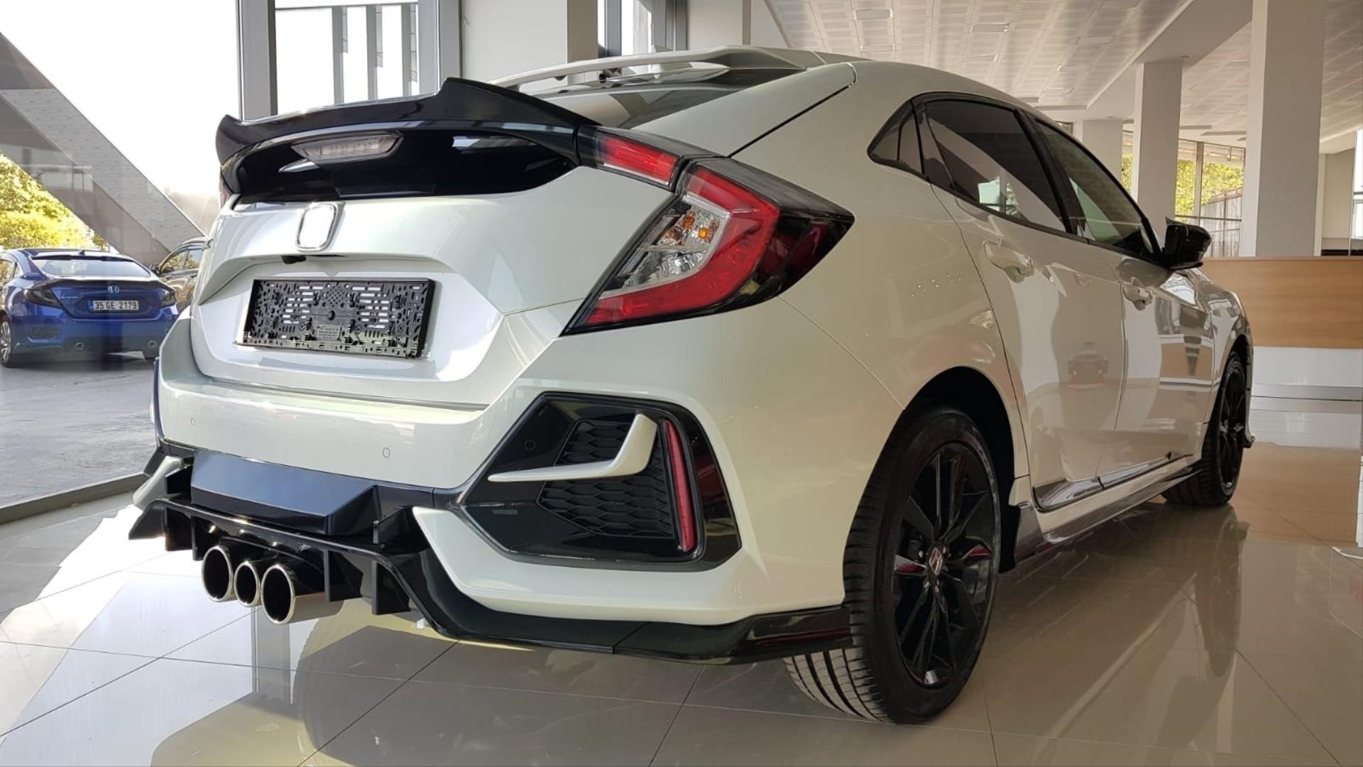 CIVIC FK7 2016-2020 IÇIN UYUMLU HATCHBACK SPOILER DTO BOYASIZ