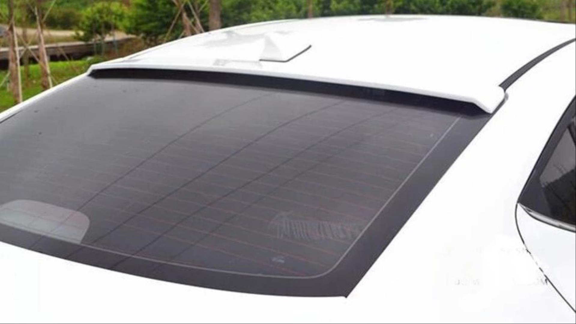 ELANTRA 2016-2019 IÇIN UYUMLU CAM ÜSTÜ SPOILER - PIANO BLACK