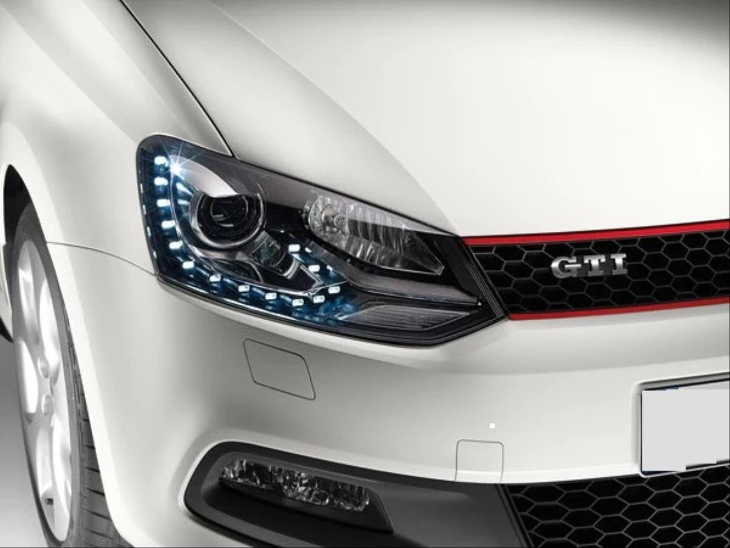 POLO 2010-2017 UYUMLU GTI GÖRÜNÜM LED FAR(AMPUL DAHIL)  