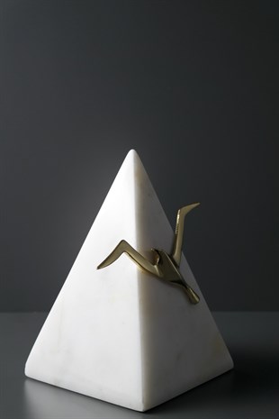Beyaz Mermer Piramit Gold  Kuşlu Obje Büyük