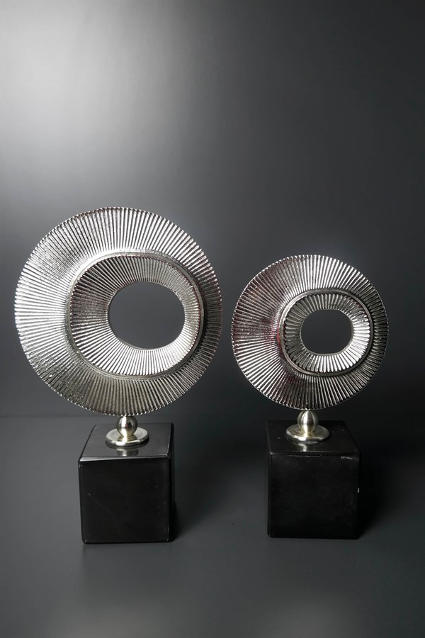 El Yapımı Dekoratif Obje 2li Siyah Mermer Kaideli Gümüş Pirinç Metal Asimetrik Halkalar Dekoratif Obje