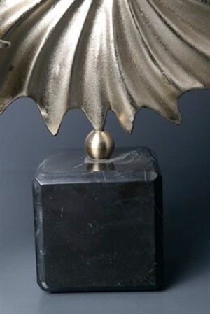 El Yapımı Dekoratif Obje 2li Siyah Mermer Kaideli Gold Pirinç Metal Yıldız Temalı Halkalar Obje & Biblo