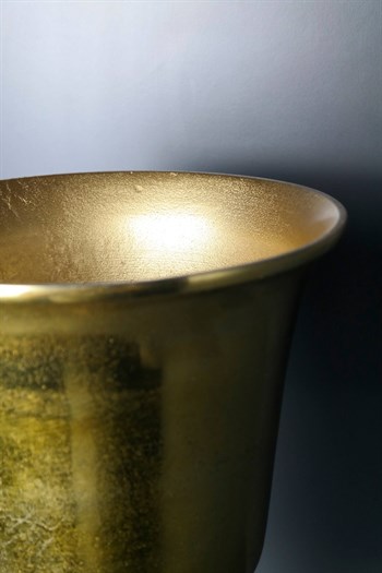 Gold Renk Döküm Demir Ayaklı Metal Dekoratif Vazo 43 Cm Dekoratif Vazo
