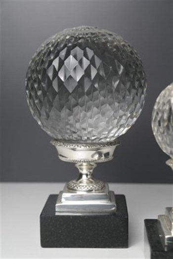 Gümüş Cam Küre 3lü Kristal Pirinç Gövde Mermer Taban Dekoratif Obje 21-18-16 Cm Dekoratif Obje