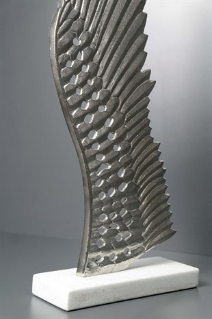 Gümüş Metal Kanat Dekoru Mermer Kaideli Dekoratif Obje 53 Cm