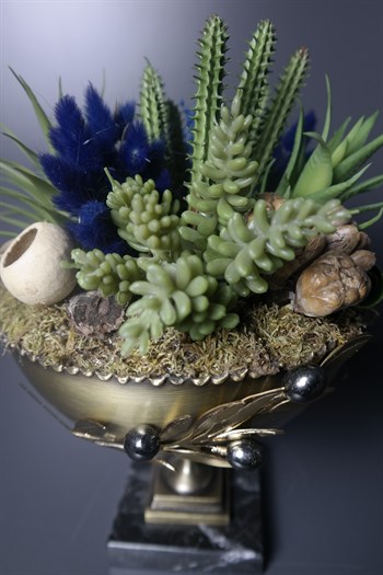 Pirinç Metal Mermer Kaideli Kase Yapay Çiçek Arajmanlı 29 Cm Dekoratif Yapay Çiçek