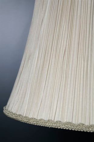 Pirinç Tabanlı Cam Gövdeli Bej İşlemeli Kumaş Başlıklı İçi Astarlı Abajur 56 Cm Dekoratif Ev Aksesuarları