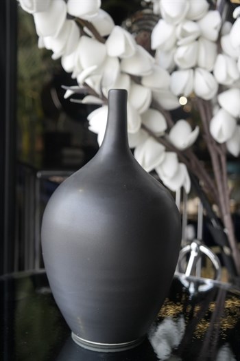 Seramik Dar Ağızlı Mat Siyah Renk Vazo 24 Cm Dekoratif Vazo