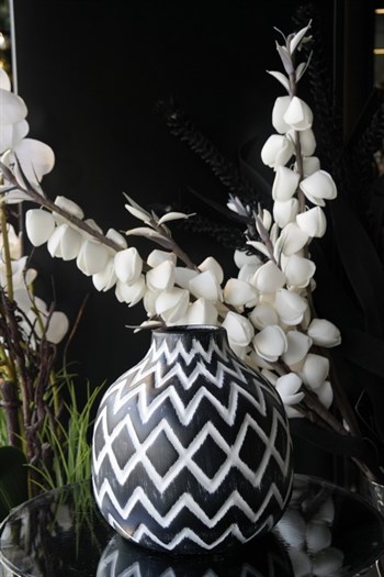 Siyah Beyaz Eskitme Detaylı Seramik Vazo 20 Cm Dekoratif Vazo