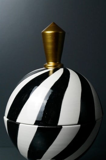 Siyah Beyaz Seramik Zebra Desenli Küre Kapaklı Dekoratif Küp 28 Cm Dekoratif Küp